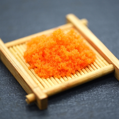 Capelin Tobiko Masago ψαριών αυγοτάραχων παγωμένο αυγοτάραχα Capelin ψαριών σουσιών πετώντας