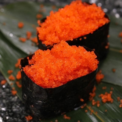 Capelin Tobiko Masago ψαριών αυγοτάραχων παγωμένο αυγοτάραχα Capelin ψαριών σουσιών πετώντας
