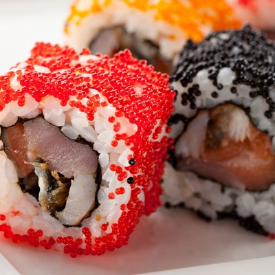 Capelin Tobiko Masago ψαριών αυγοτάραχων παγωμένο αυγοτάραχα Capelin ψαριών σουσιών πετώντας